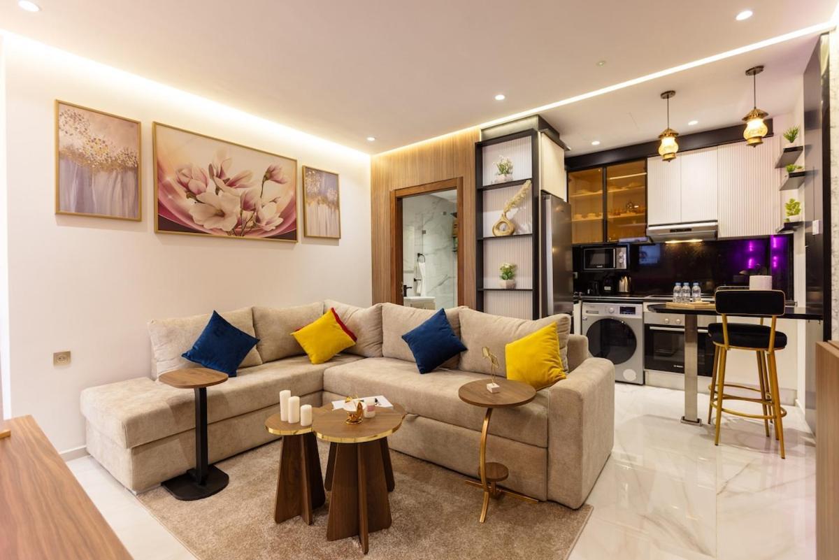 Elegante Pres Marina Apartment