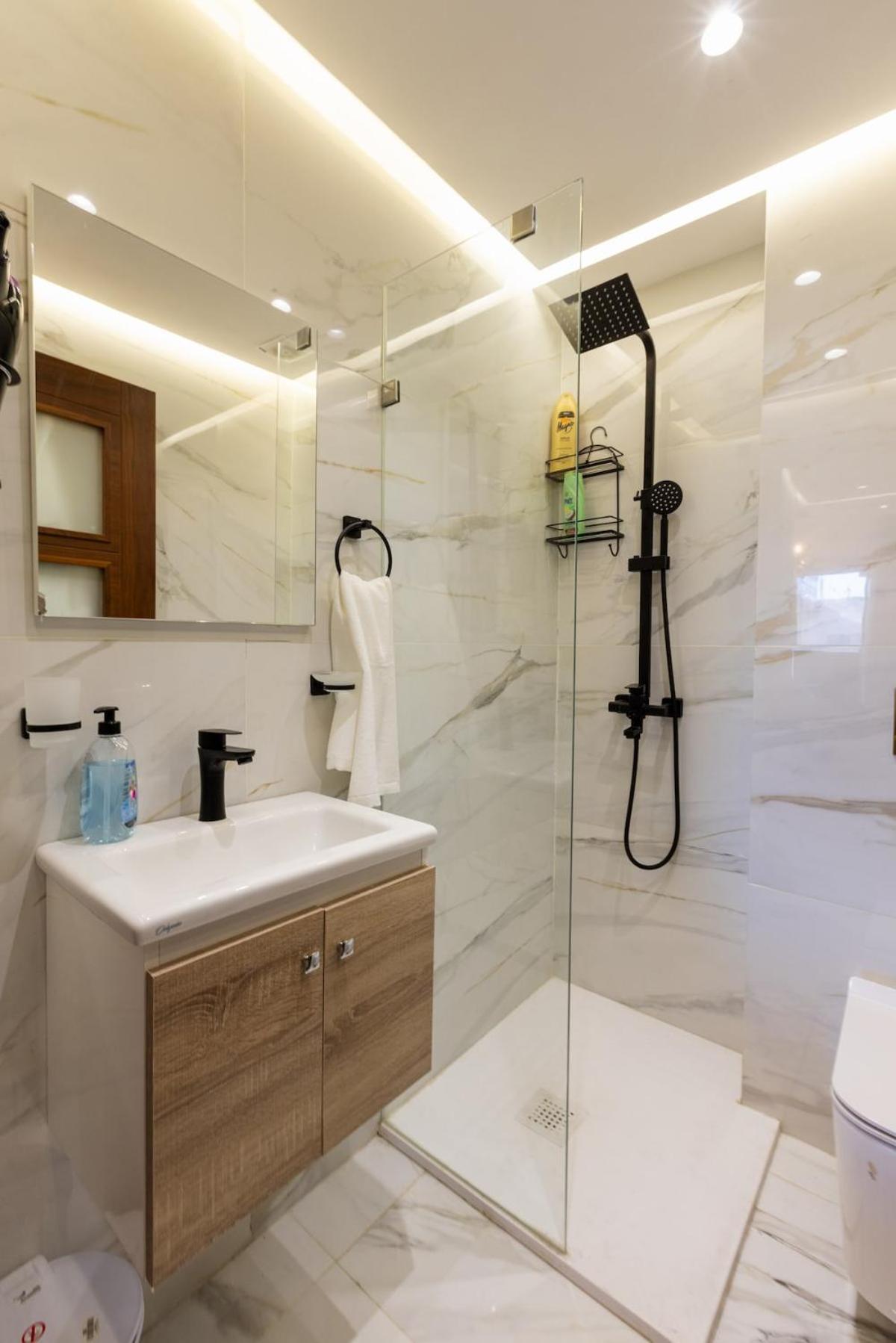 Elegante Pres Marina Apartment